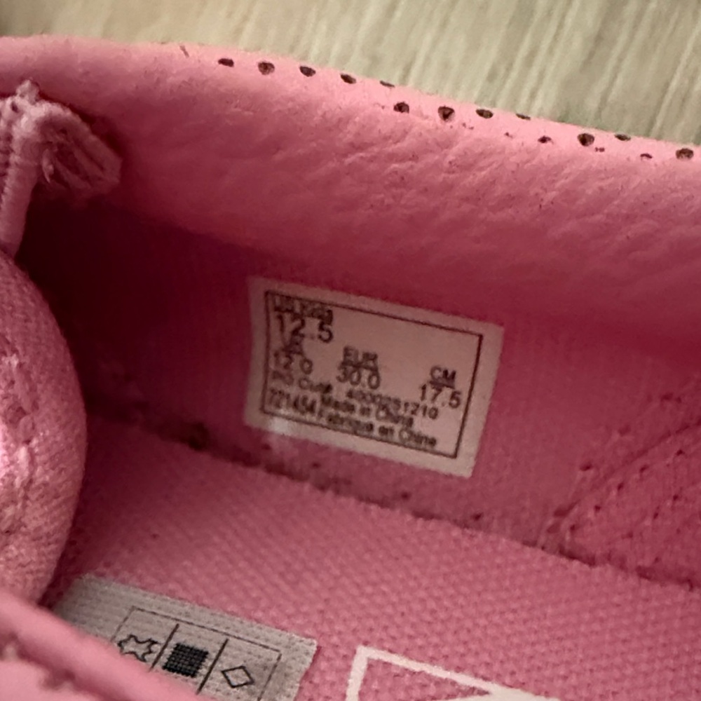 Vans Little Girls Size 12.5 Pink Perforated Slip-On Sneakers, VGUC - Picture 6 of 8